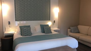 Superior Triple Room, Terrace | Premium bedding, in-room safe, desk, laptop workspace