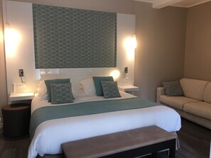 Superior Triple Room, Terrace | Premium bedding, in-room safe, desk, laptop workspace - Hotel Molière (Cannes)