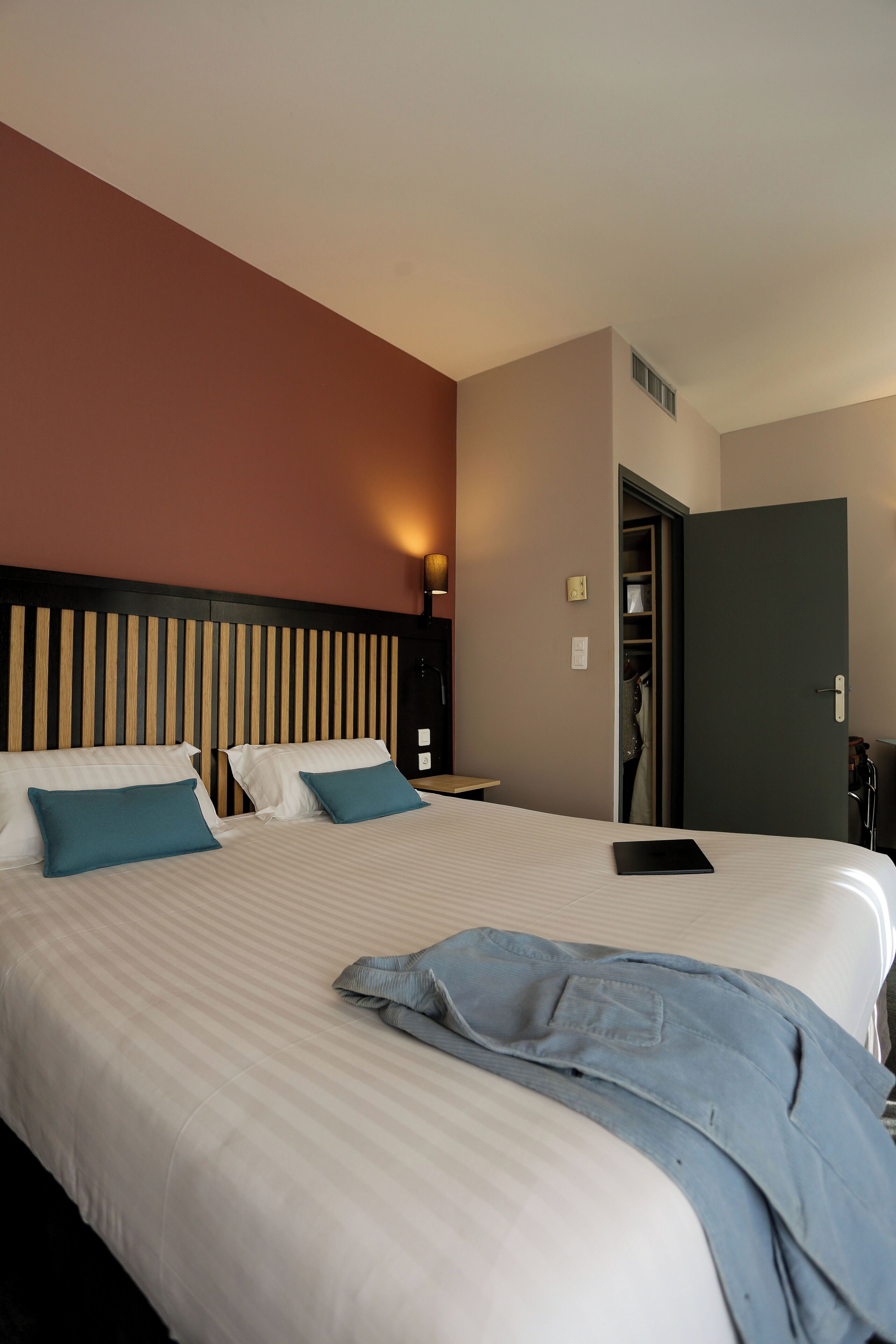 Superior Double or Twin Room, Balcony | Premium bedding, in-room safe, desk, laptop workspace