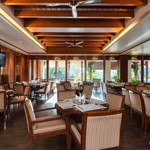Restaurant - Godwin Candolim, Goa (Candolim)