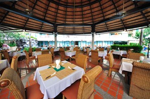 Breakfast, lunch, dinner served; Thai cuisine, pool views 