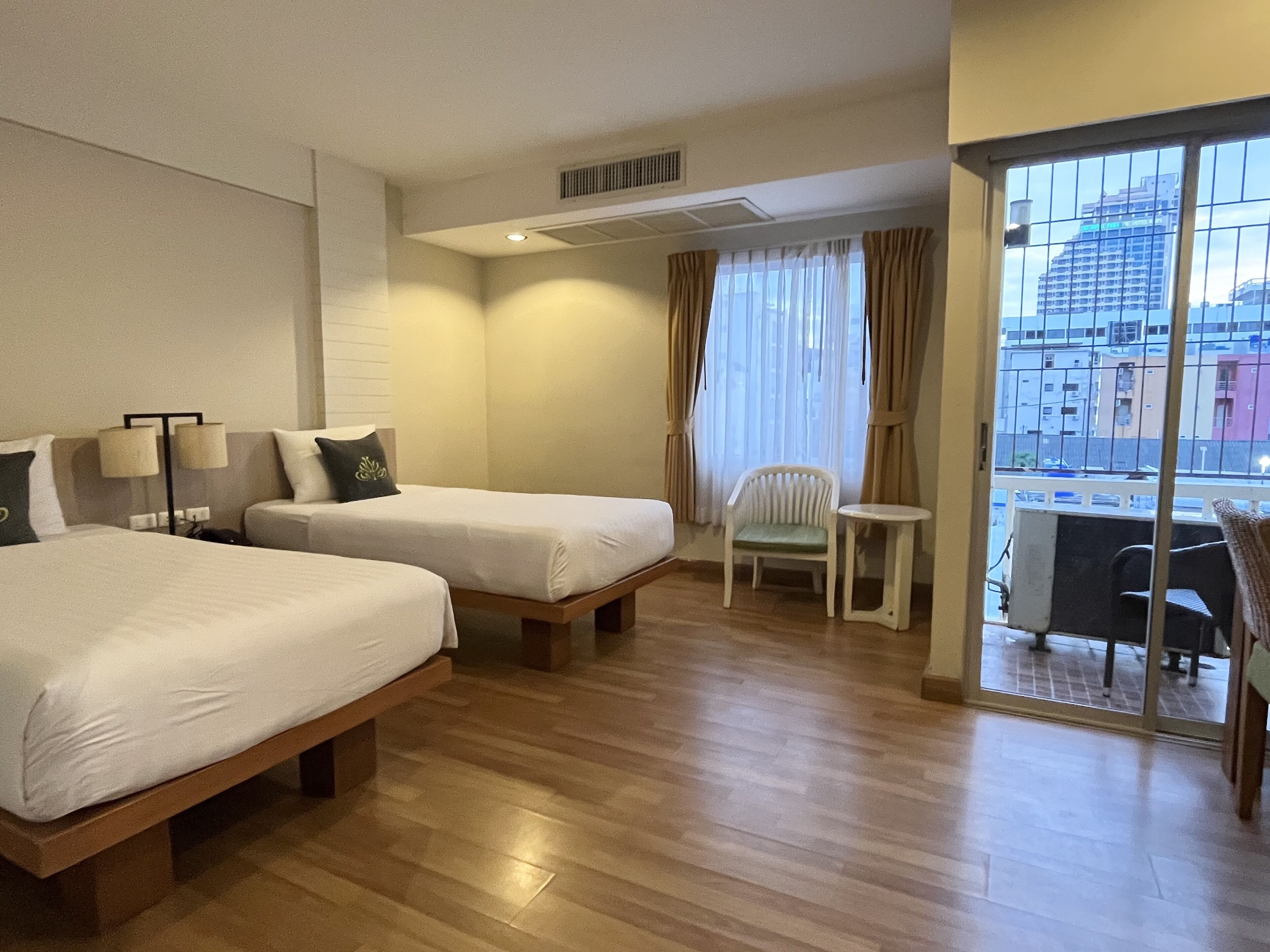 premium bedding, in-room safe, desk, blackout curtains