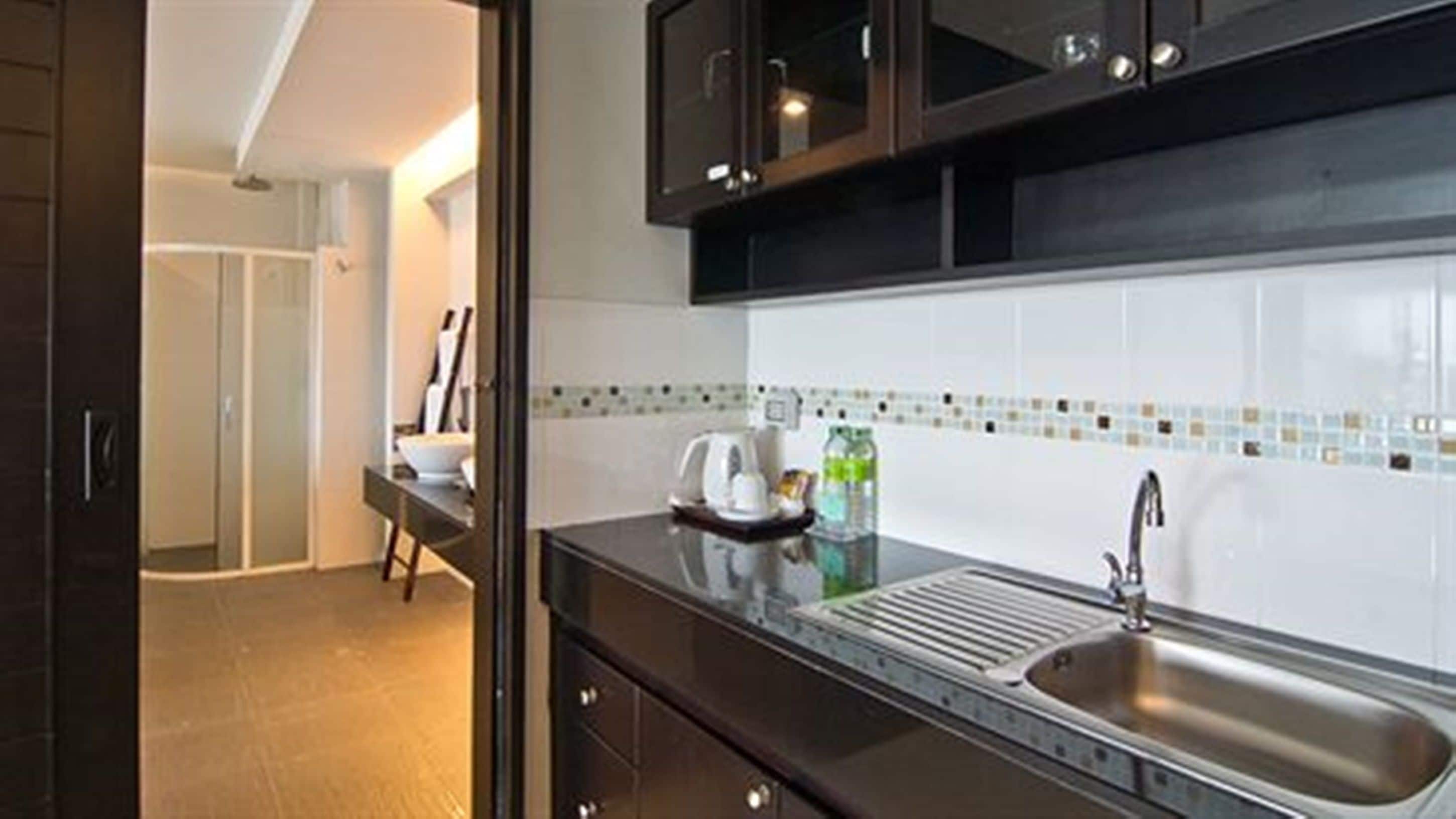 suite | private kitchen | electric kettle