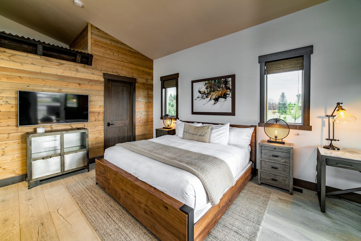 Premium bedding, free WiFi, individually decorated