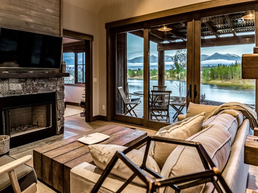 Cottage 1309 | Living area | 36-inch flat-screen TV with cable channels, TV