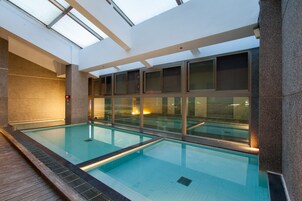 Outdoor pool, sun loungers