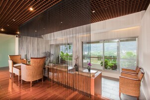 Aromatherapy, 3 treatment rooms, massages