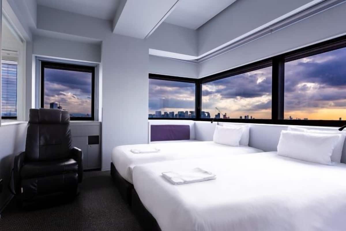 In-room safe, desk, soundproofing, WiFi (free)