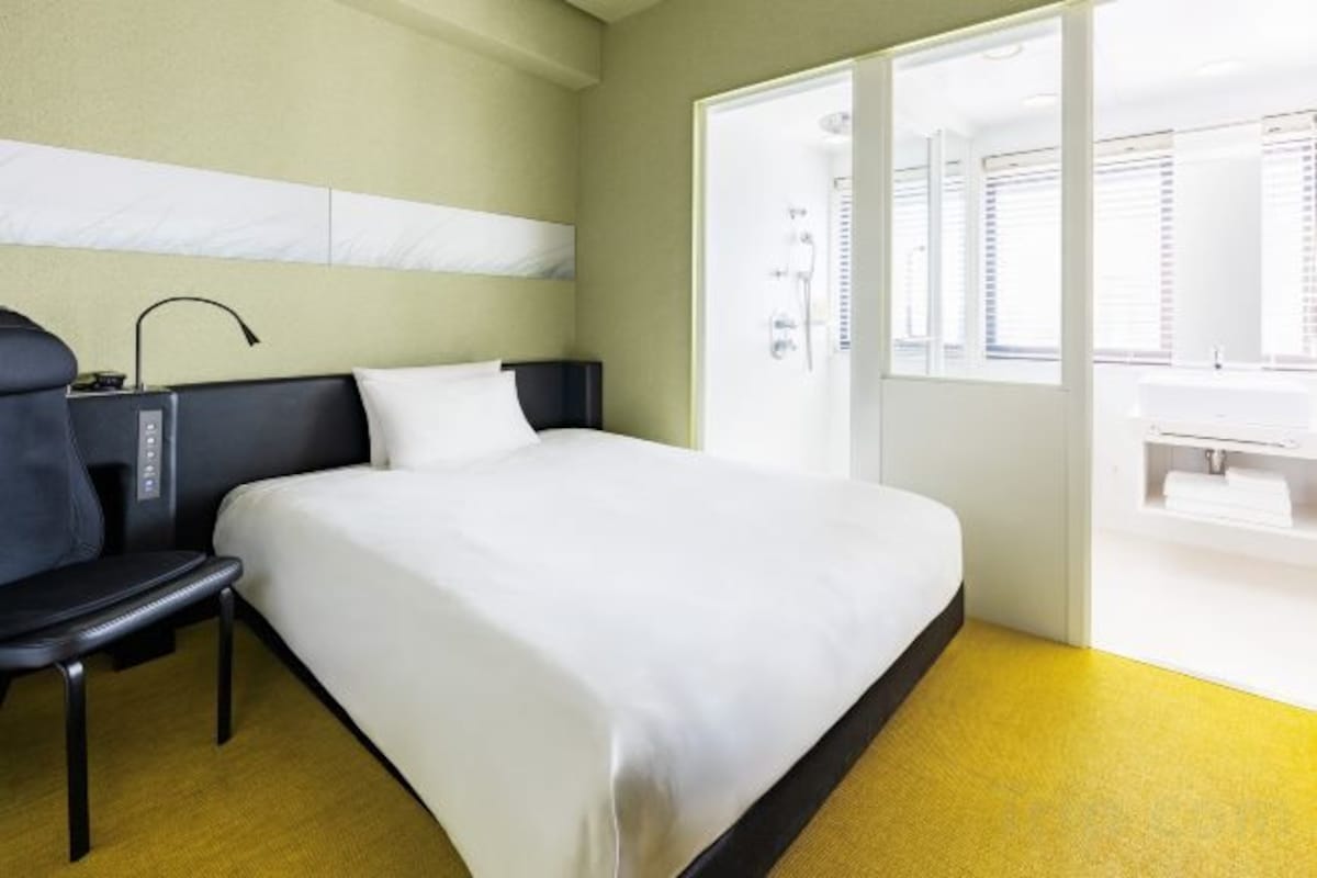 Bathroom | Free toiletries, hair dryer, slippers, bidet