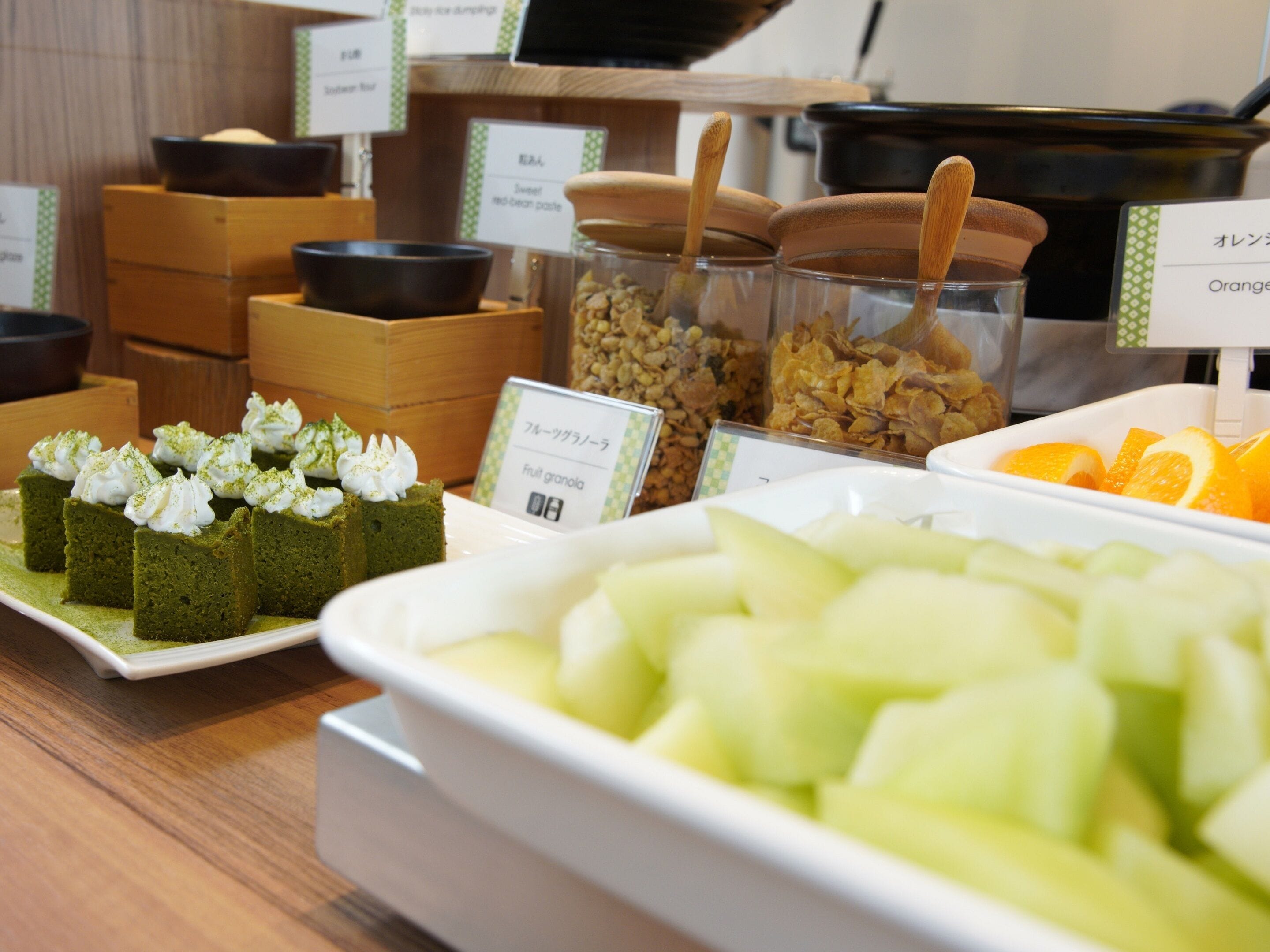 daily cooked-to-order breakfast (jpy 1570 per person)