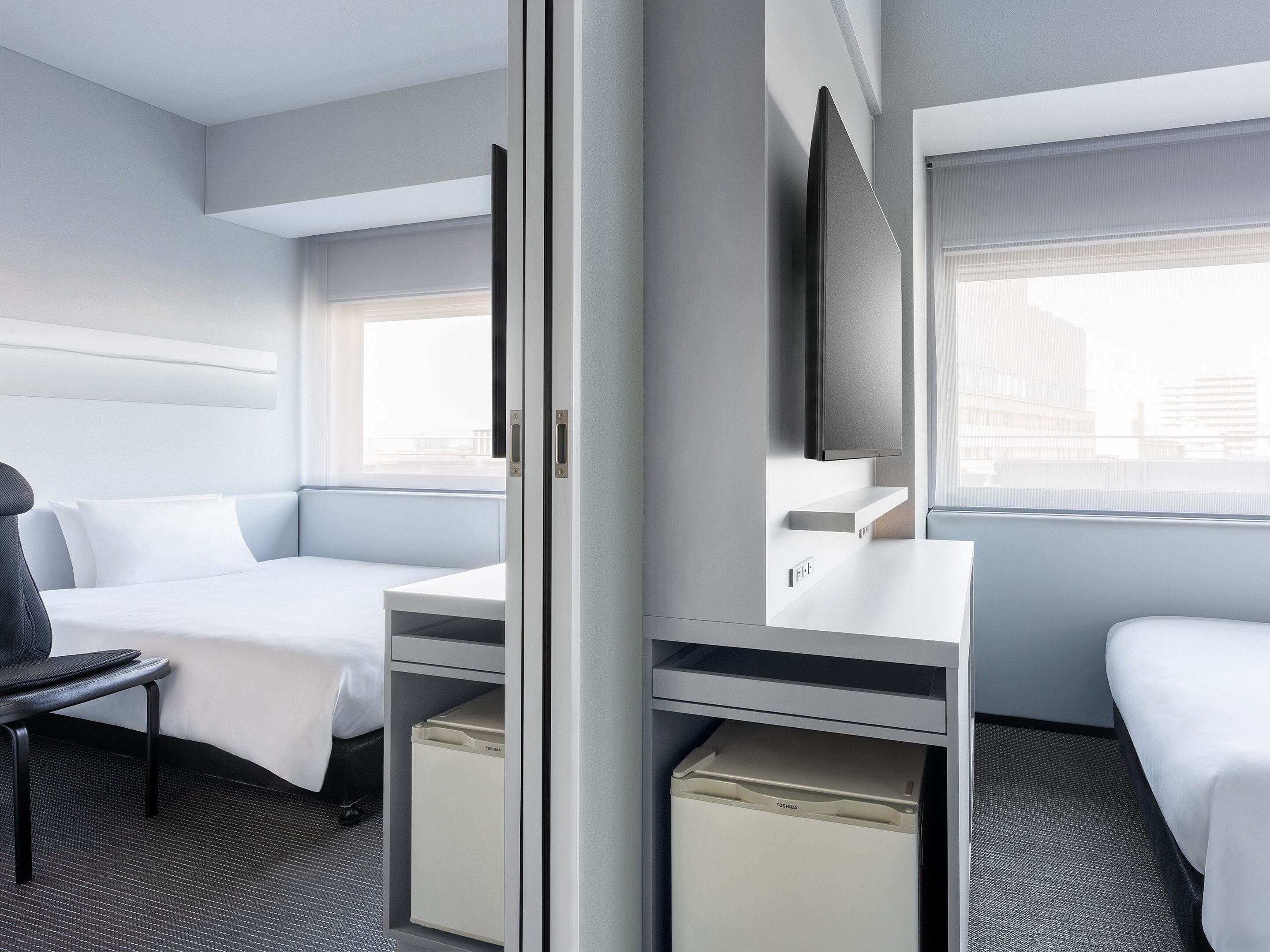 Coffres-forts dans les chambres, bureau, chambres insonorisées