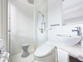Free toiletries, hair dryer, slippers, bidet