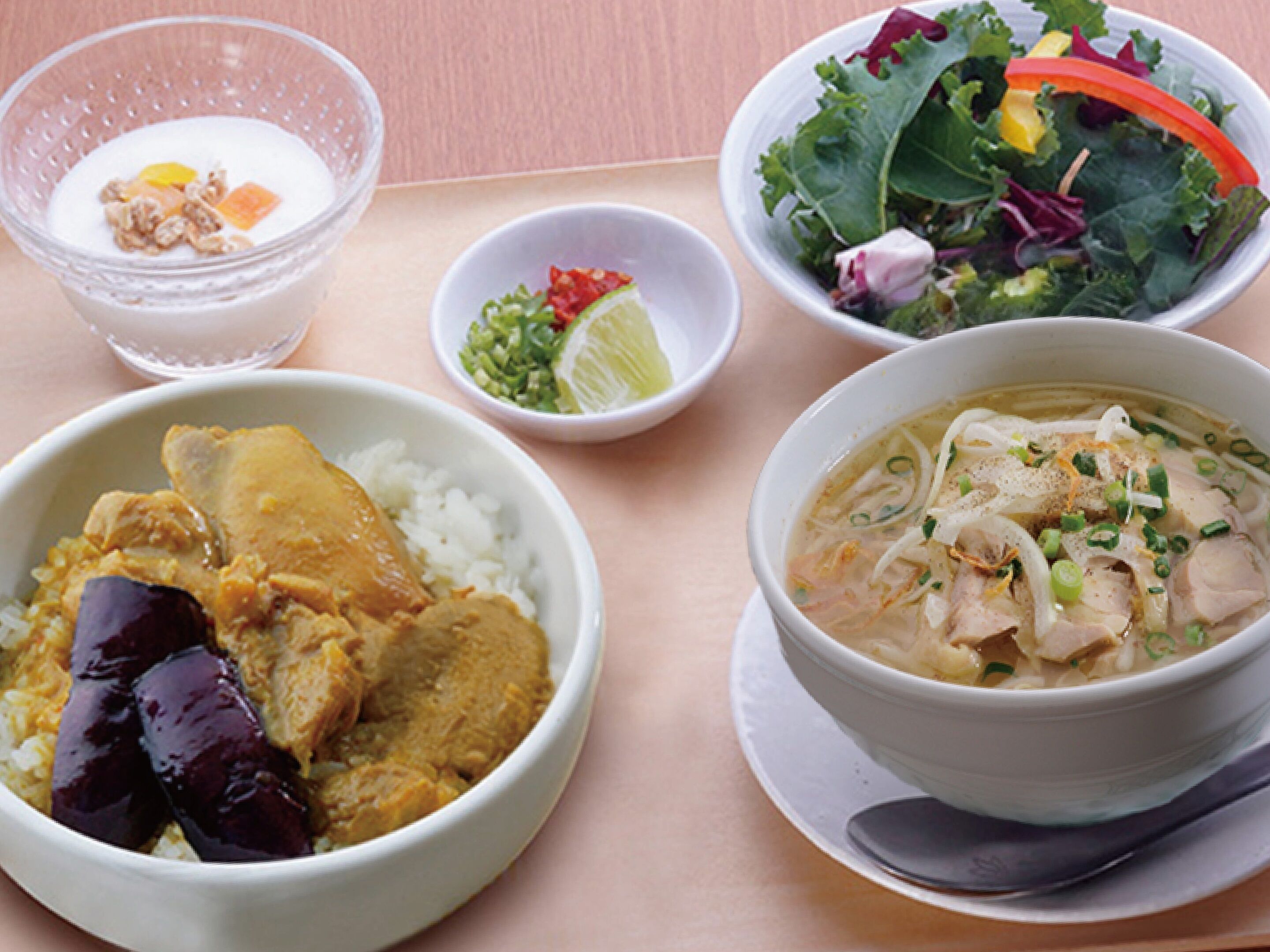 daily cooked-to-order breakfast (jpy 1570 per person)