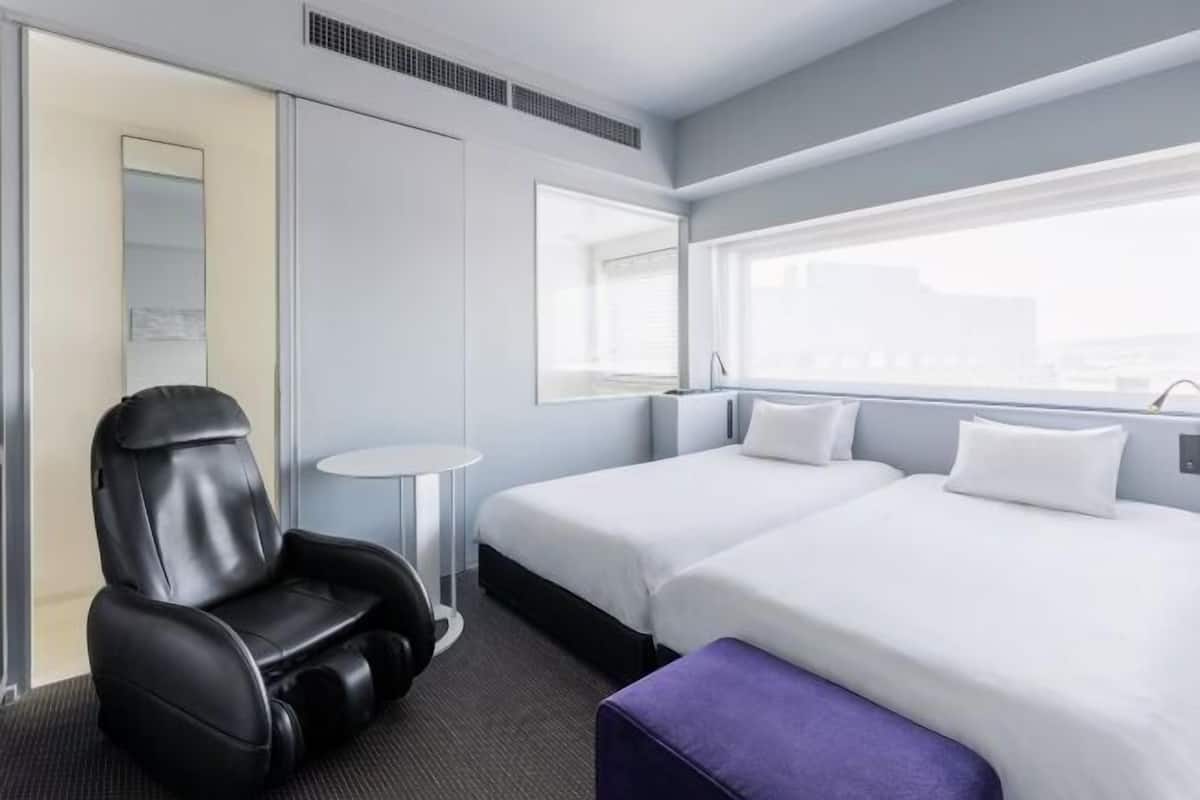 In-room safe, desk, soundproofing, WiFi (free)