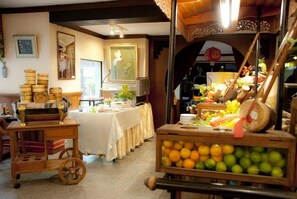 Dining - Nomads De Moc, Bangkok (Bangkok)