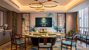 Breakfast, lunch, dinner and brunch served - Modern Classic Hotel (Shenzhen)