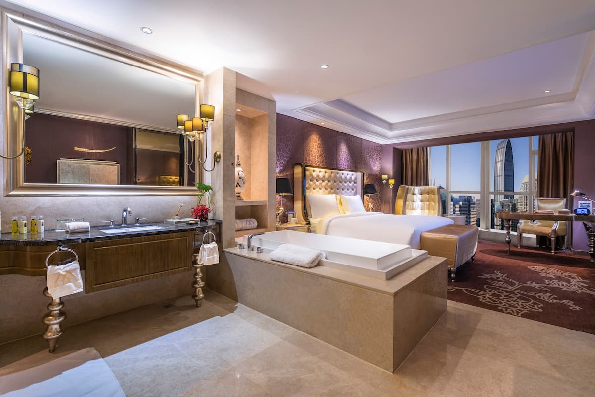 Executive Room (European Style Room) | Premium bedding, pillowtop beds, minibar, in-room safe
