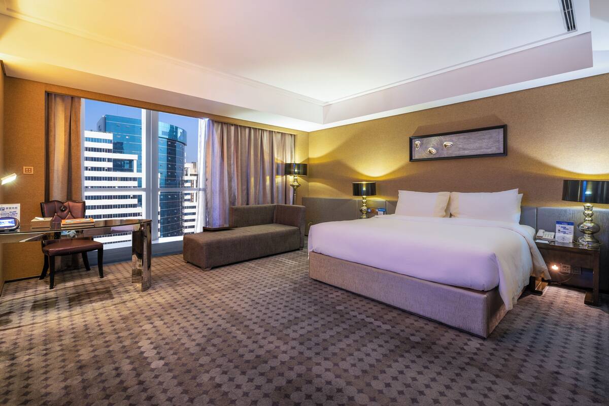 Superior King Room (Fashion Style Room) | Premium bedding, pillowtop beds, minibar, in-room safe