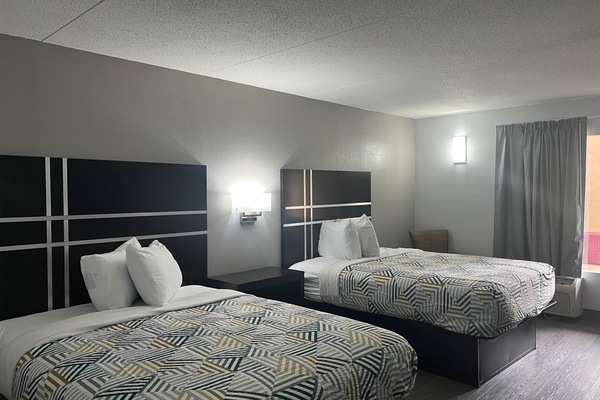 WiFi (free), bed sheets