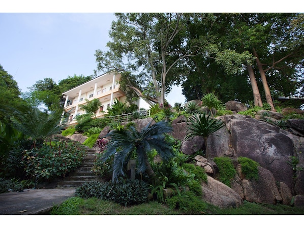 Outdoor wedding area - The Green Plaza Hotel (Koh Samui)