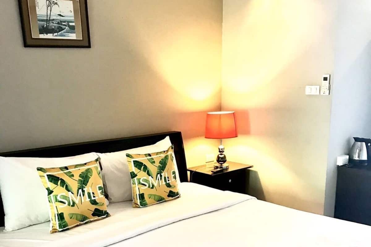 Phòng Superior | Bộ đồ giường cao cấp, minibar, bàn, màn/rèm cản sáng