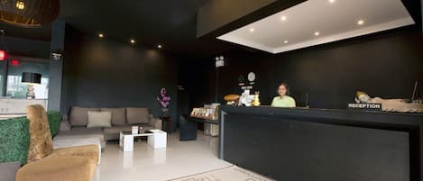Check-in/check-out kiosk