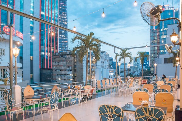 Outdoor banquet area - Huong Sen Hotel (Ho Chi Minh City)