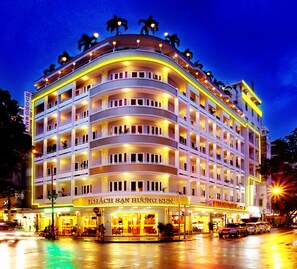 Exterior - Huong Sen Hotel (Ho Chi Minh City)