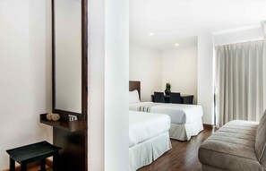 Free WiFi, bed sheets - The Phoenix Hotel Bangkok (Bangkok)