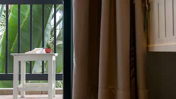 Deluxe room (Building B) | Terrace/patio