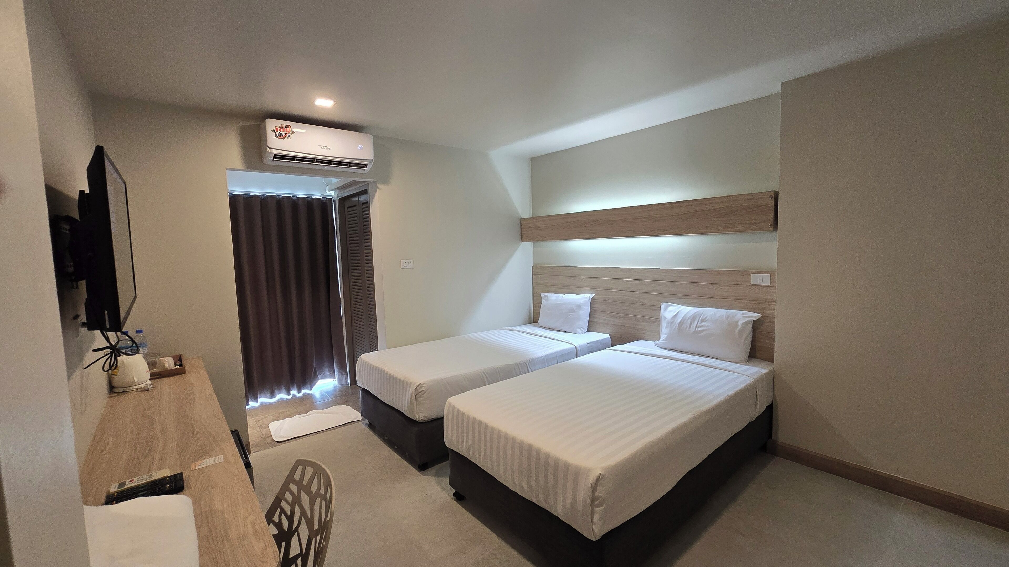 Deluxe room (Building B)