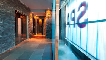 Body treatments, 1 treatment room, massages