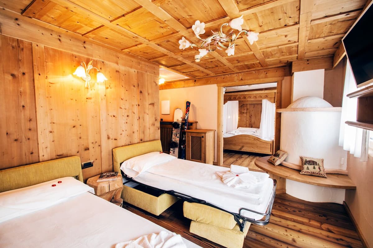 deluxe room | down duvets, in-room safe, free wifi