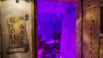 Un sauna, baño turco/hammam, tratamientos corporales