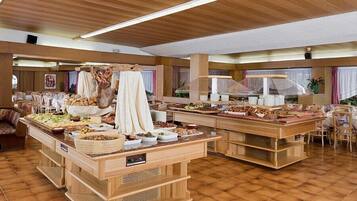 Frühstück, Mittagessen und Abendessen