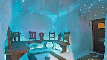 Sauna, Turkish bath/hammam, body treatments, body scrubs, facials