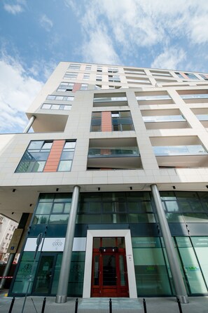 Front of property - Exclusive Apartments | Warsaw City Centre (Warsaw)