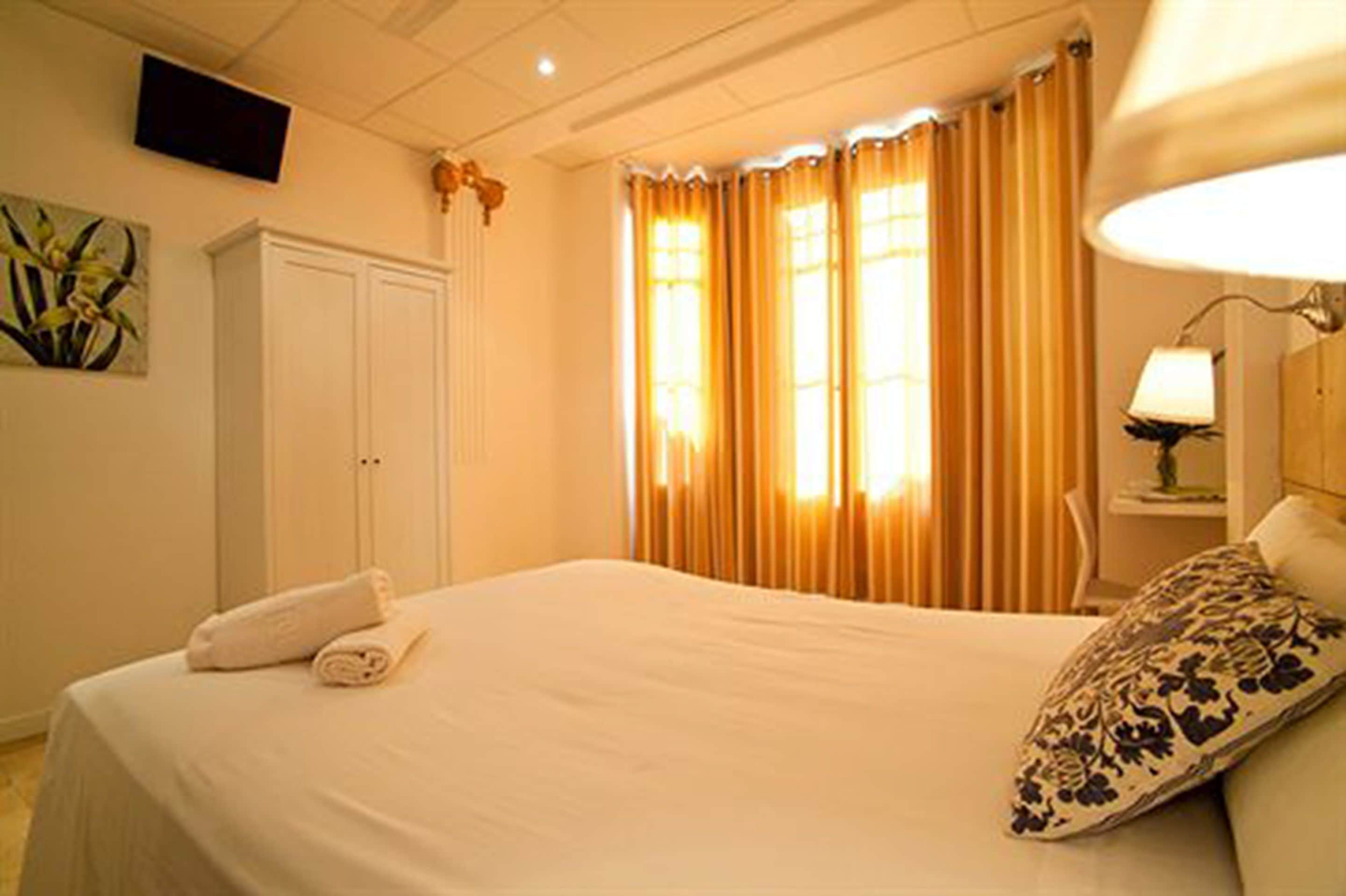 Photo - Hostal Martinval