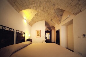 Premium bedding, minibar, individually furnished, soundproofing - Hotel dell'Orologio (Ragusa)