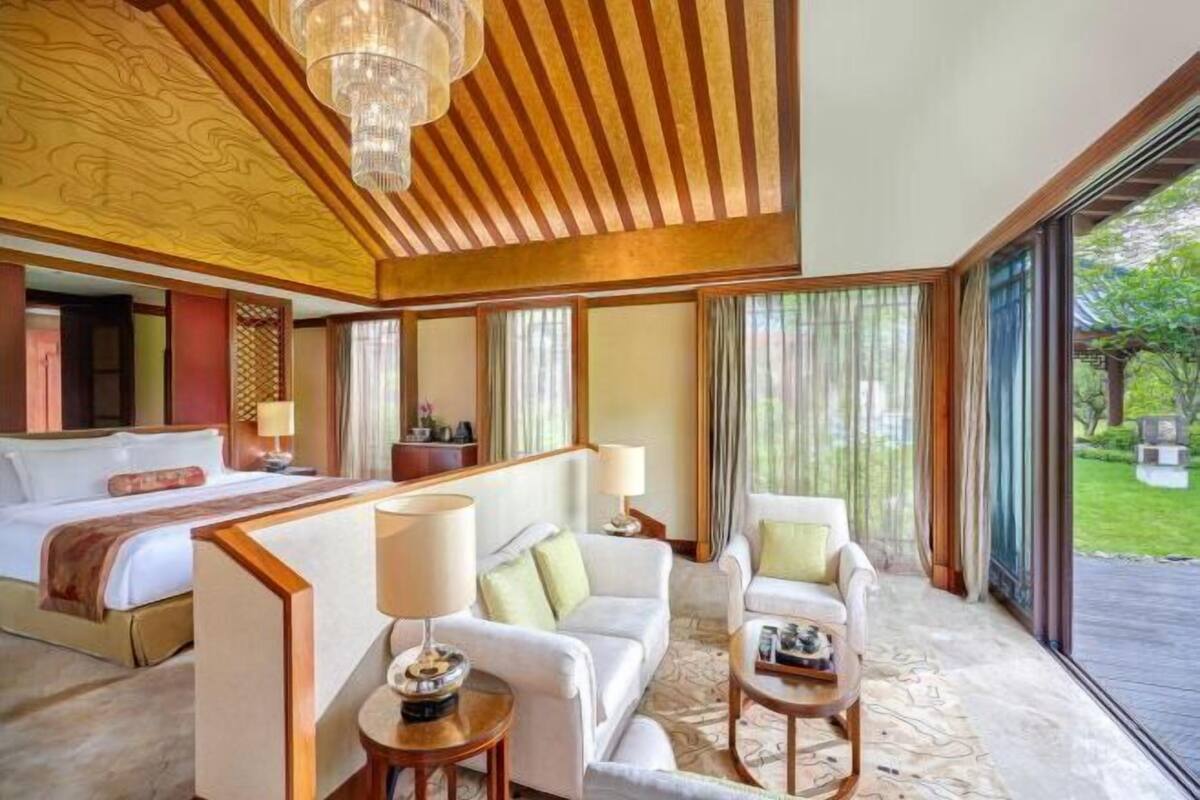Minibar, in-room safe, blackout drapes, soundproofing