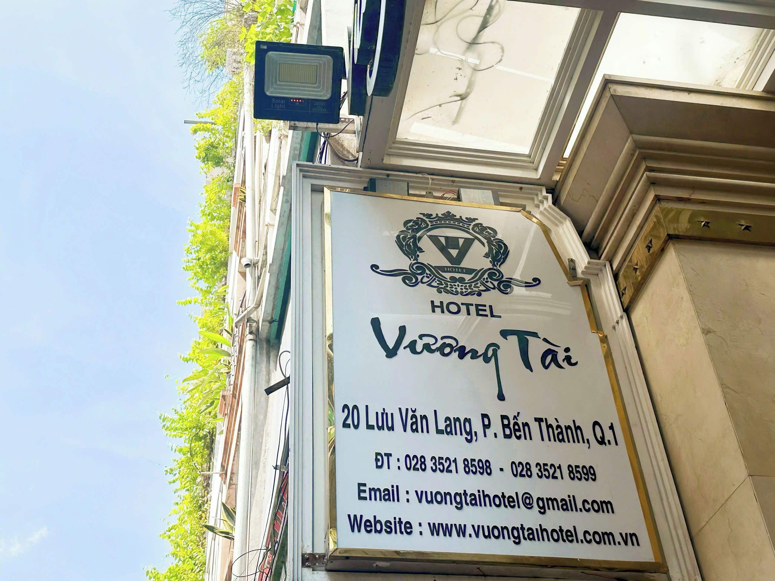 Mặt tiền nơi lưu trú