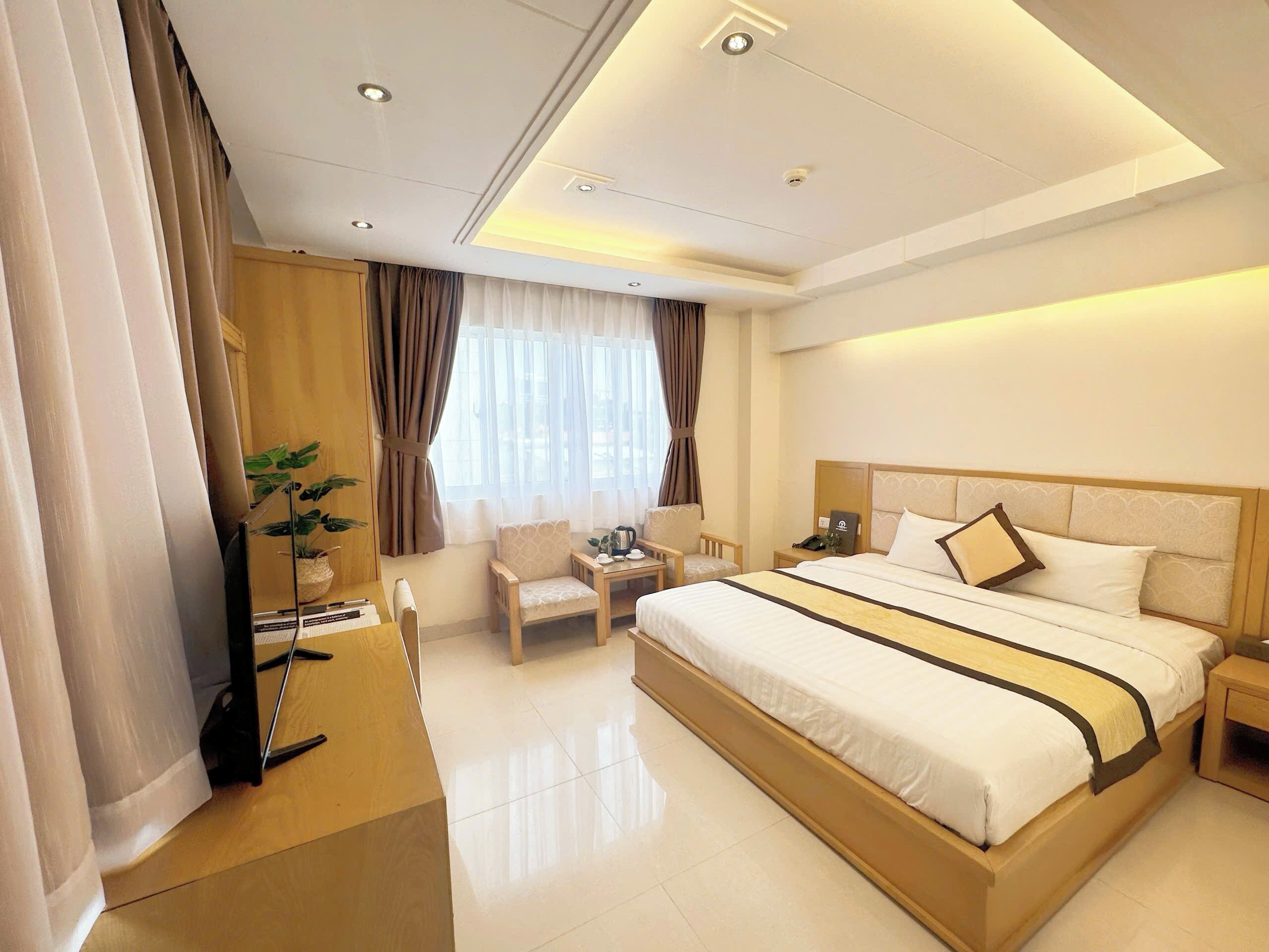 Executive Room (VIP Deluxe) | Minibar, in-room safe, desk, soundproofing