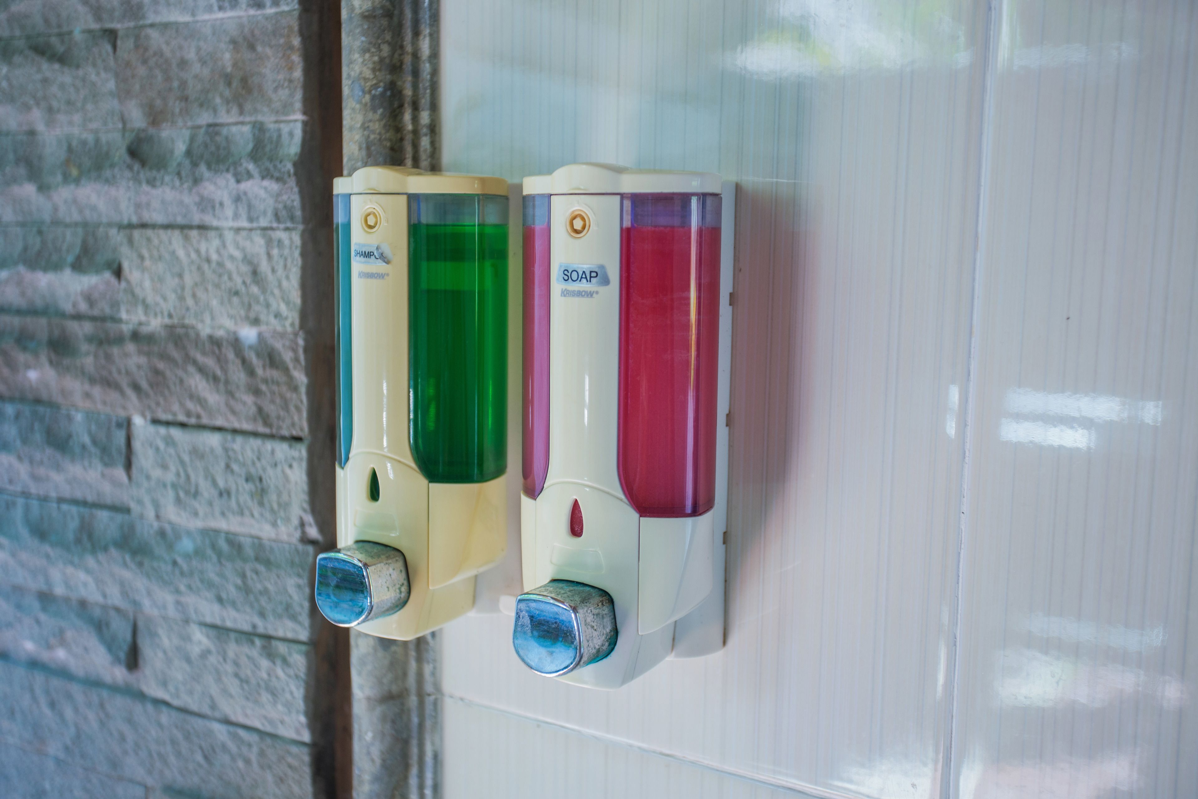 shower, rainfall showerhead, free toiletries, hair dryer