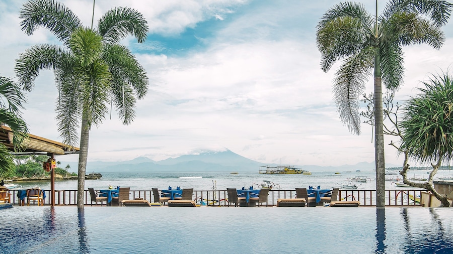 Lembongan Bay Shore Huts