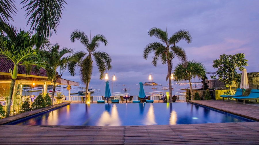 Lembongan Bay Shore Huts