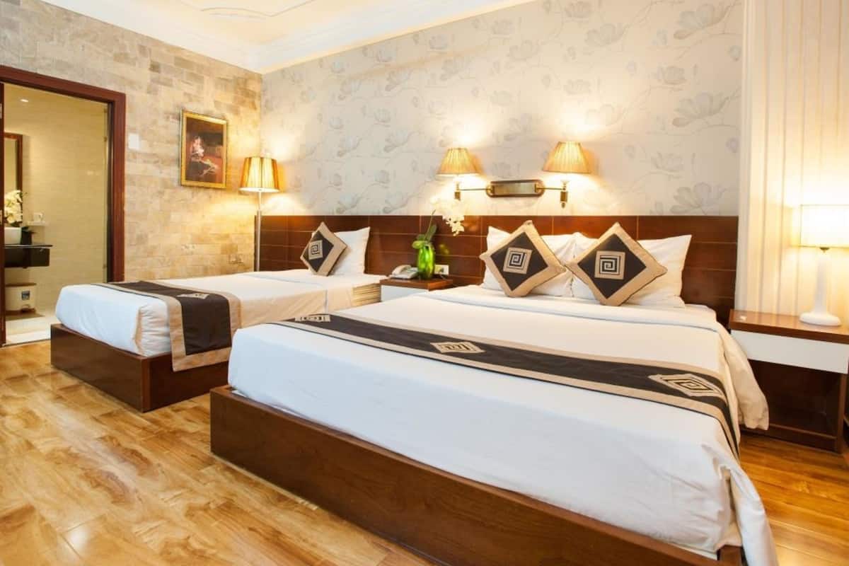 In-room safe, desk, rollaway beds (surcharge), WiFi (free)