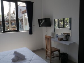 Blackout curtains, free WiFi, bed sheets