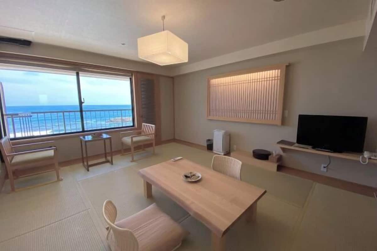 Dining | Lunch, dinner served; Japanese cuisine, ocean views
