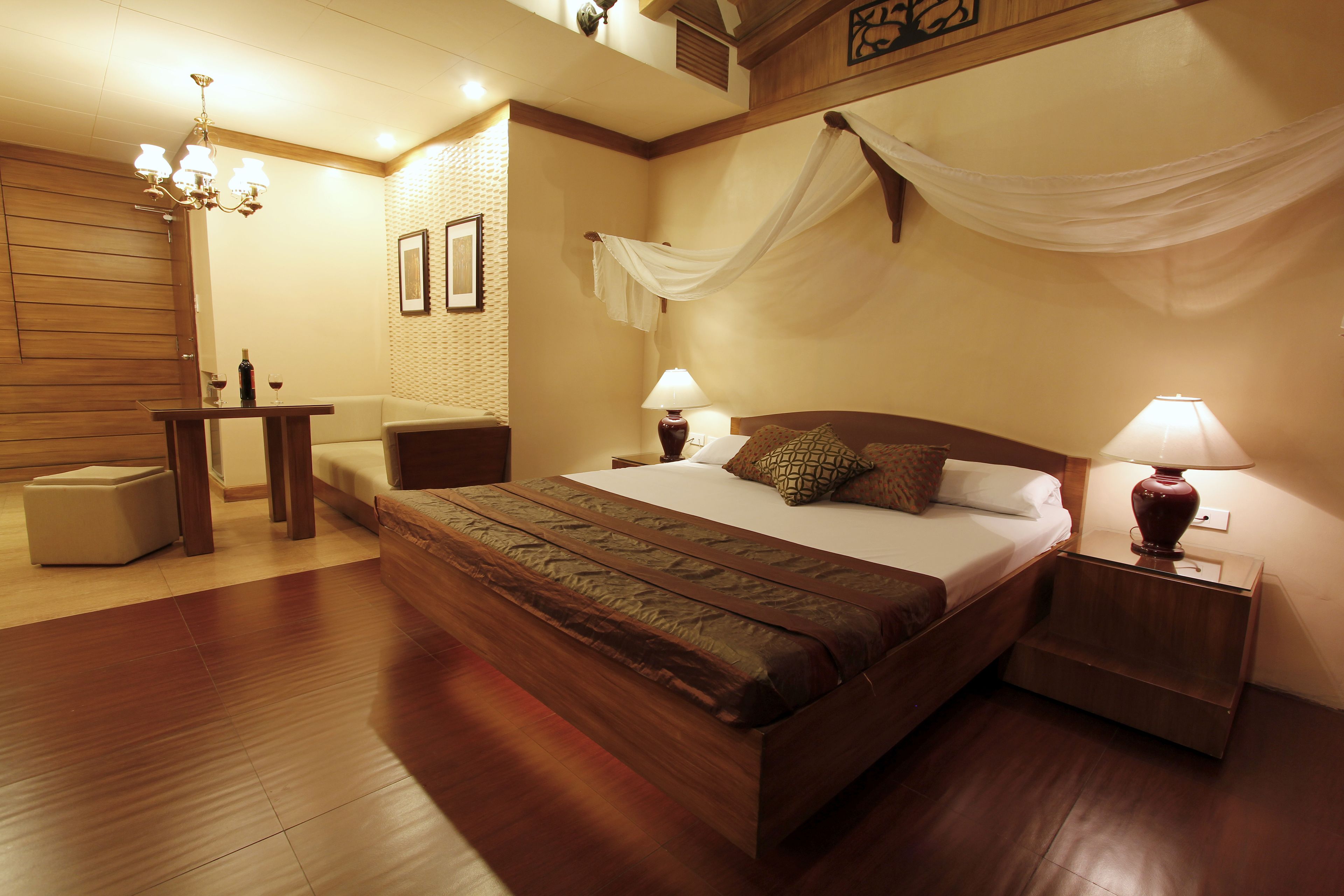 Regular Deluxe | Decoración personalizada, muebles diferentes y wifi gratis 