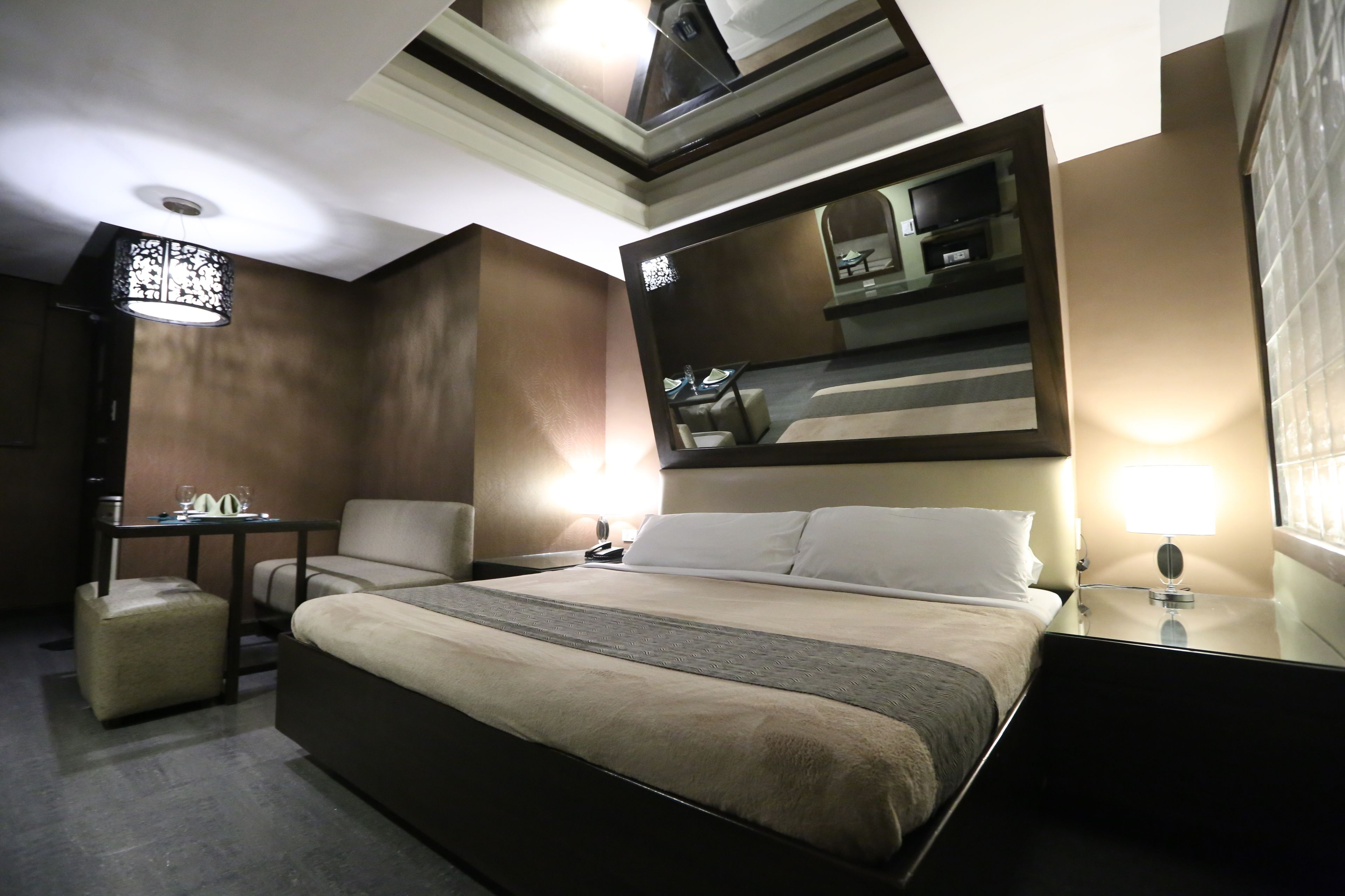 Photo - Victoria Court Suites - Pasig